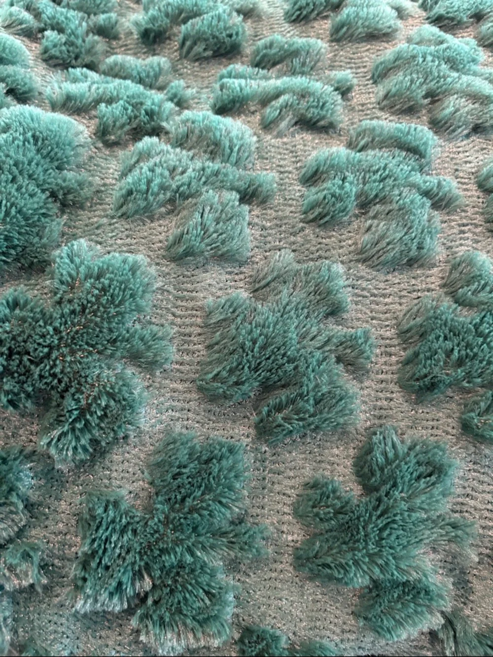 Plush Shamrock-Textured Holiday Throw Blanket - Green